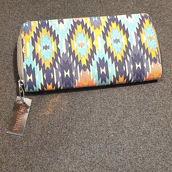 bijorca Accessories - BIJORCA SOUTHWEST ZIP WALLET  *NWT